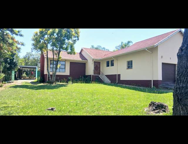 3 BEDROOM FREEHOLD FOR SALE IN SUNNYRIDGE
